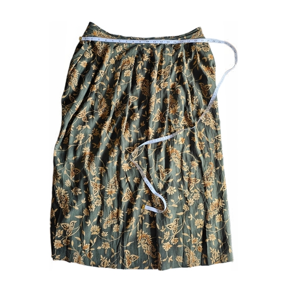 Dress Barn Olive and Mustard Floral A-Line Maxi Skirt With Pockets - Picture 9 of 13